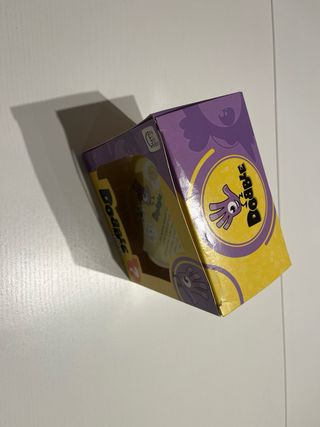 Juego de mesa Dobble Clásico.