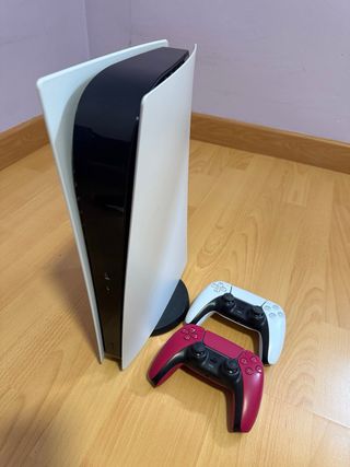 Consola PS5 + 2 Mandos (Blanco y Rosa)