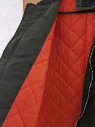 Chaqueta bomber verde oliva