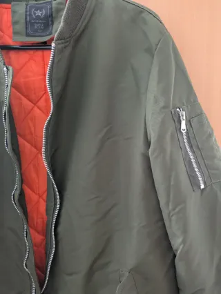 Chaqueta bomber verde oliva