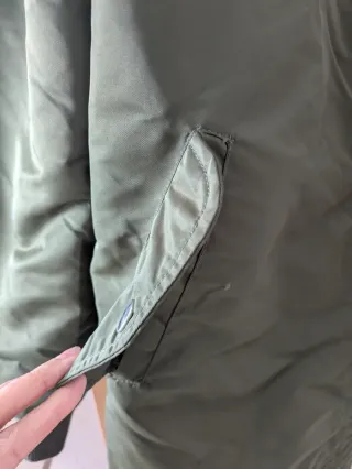 Chaqueta bomber verde oliva