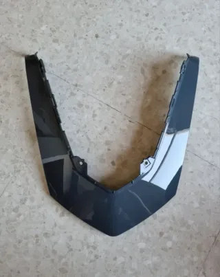 Tapa forma V frontal YAMAHA NMAX