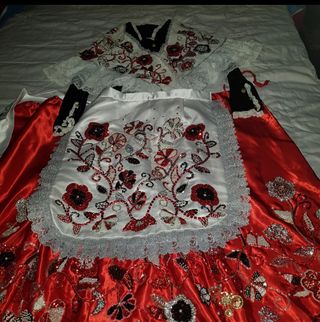 Traje Cartagenera plata y Rojo