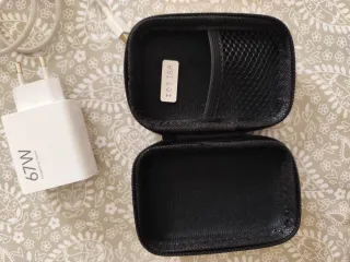 Estuche goma dura con bolsillo y cremallera