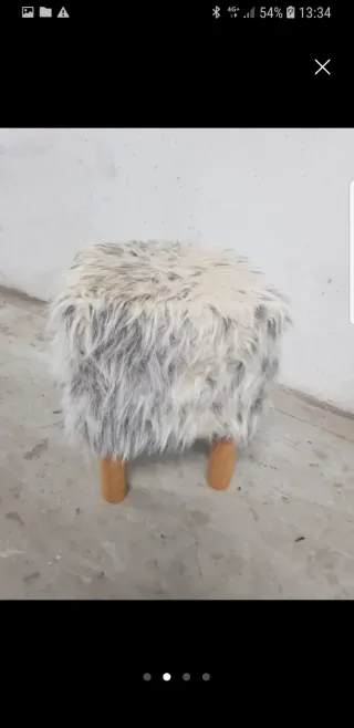 Puff peludo de peluche