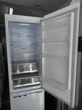 Nevera combi LG blanca con garantía transporte