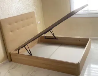 Divano letto in legno con materassi in memory foam