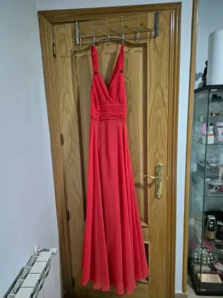 Vestido largo invitada boda rojo