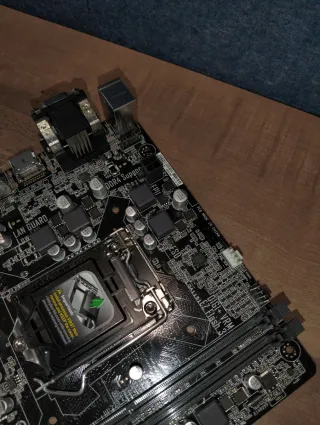 Asus H110M-R/C/SI MicroATX LGA1151 DDR4 Placa Base