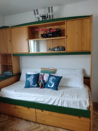 Camera completa in legno e tessuto