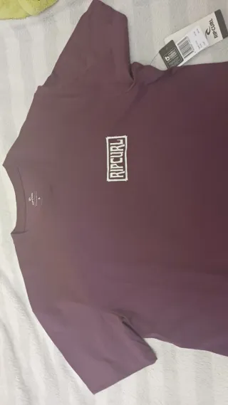 Camiseta Rip Curl Talla S, nueva con etiquetas.