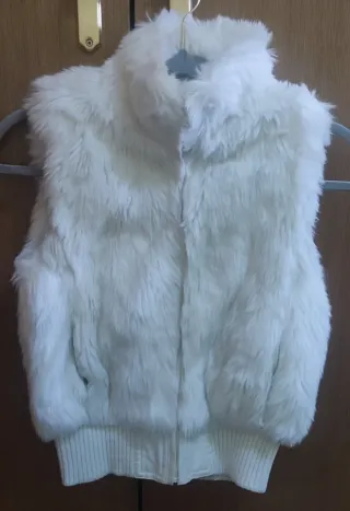 Chaleco de pelo blanco