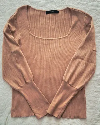 Jersey VERO MODA beige manga abullonada.