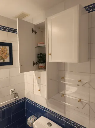 Mueble baño blanco puertas cajones estanterías