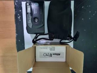 Macchina fotografica Nikon AF210