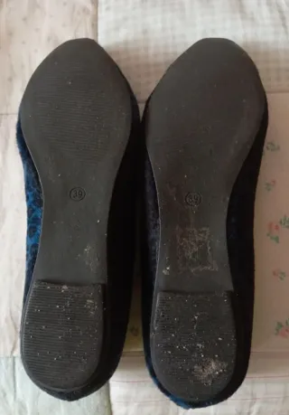 Manoletinas con estampado de leopardo azul