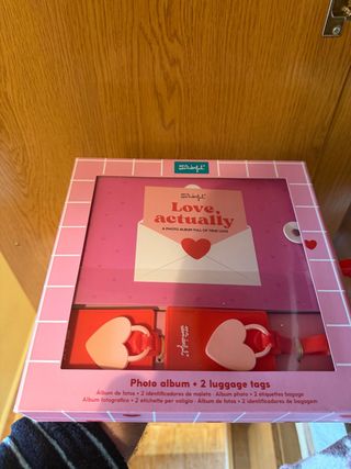 Álbum de fotos y 2 etiquetas de equipaje
