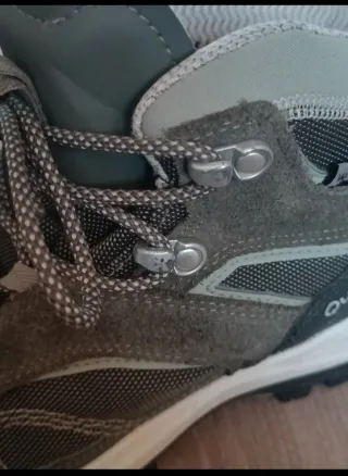 Botas de trekking impermeables