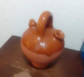 Botijo de cerámica pequeño