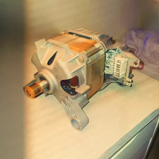 Motor a escobillas de lavadora BALAY 3TS74100Z01