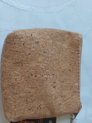 Monedero pequeño de corcho con cremallera