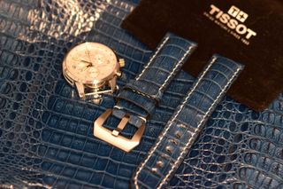 Correa de cuero premium textura cocodrilo