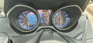 Yamaha TMAX 560 2021 Negra y Azul