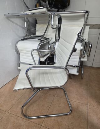 Pack 6 Sillas Eames Cuero Blanco por 100€