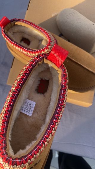 Pantuflas UGG Tazz Marrones