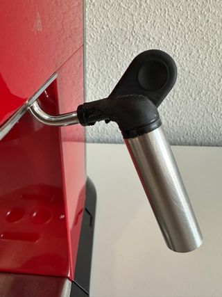 Cafetera DeLonghi Dedica Roja