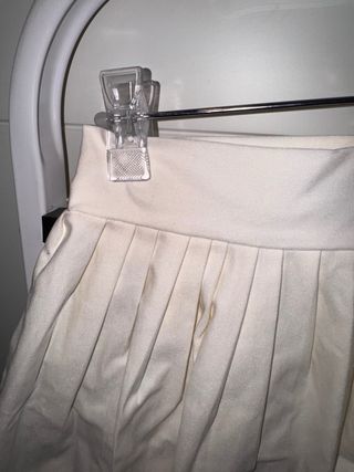 Minifalda de tablas blanca