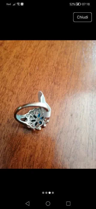 Anello con brillantini azzurri
