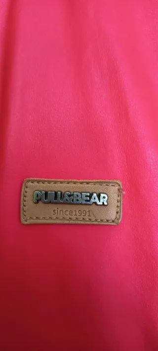 Chaqueta bomber Pull&Bear roja hombre