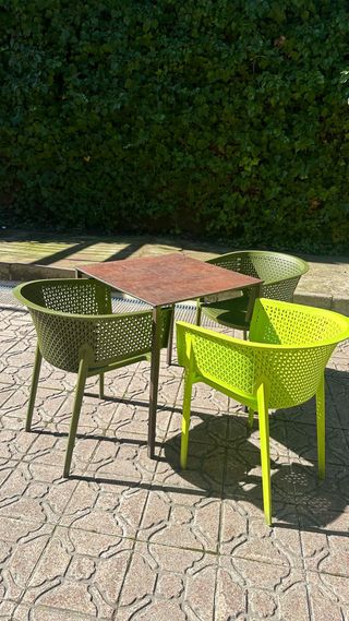 Mesas y Sillas  bajas y altas Terraza