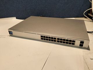 Switch L3 24P 10G SFP+ UniFi USW-PRO-24 Ubiquiti