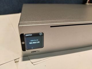Switch L3 24P 10G SFP+ UniFi USW-PRO-24 Ubiquiti