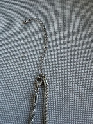 Collar vintage con pedrería y perlas