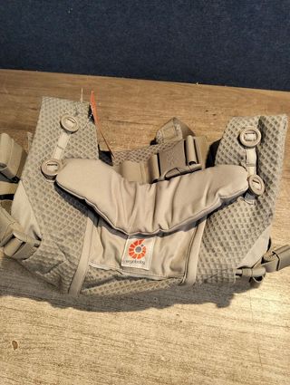 Ergobaby Mochila Portabebé Adapt - Malla SoftFlex™: Gris Perla