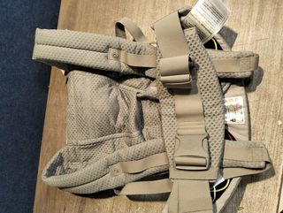 Ergobaby Mochila Portabebé Adapt - Malla SoftFlex™: Gris Perla