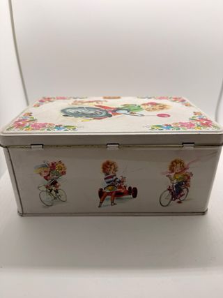 Lata Vintage Niña Moto Flores