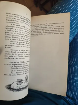 Libro lectura clásica momo