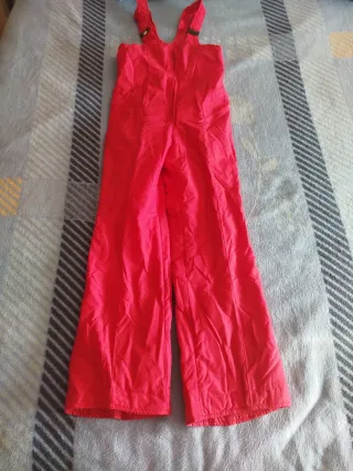 Mono de nieve adulto rojo