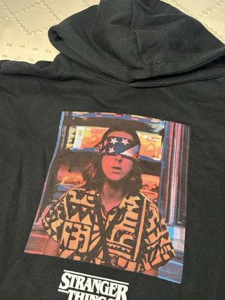 Sudadera Stranger Things Negra