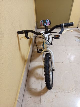 Bicicleta infantil Boomerang de 16 pulgadas
