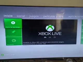Xbox 360 con 3 juegos y mando