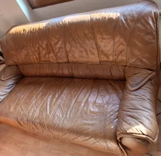 Divano in pelle marrone