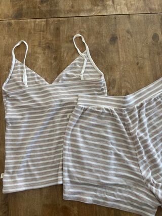 Conjunto pijama rayas beige y blanco S/M