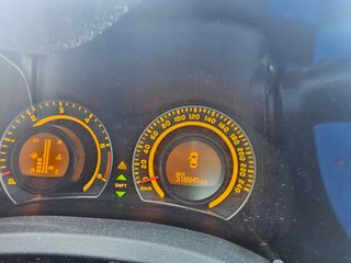 Toyota auris  Toyota auris  2008