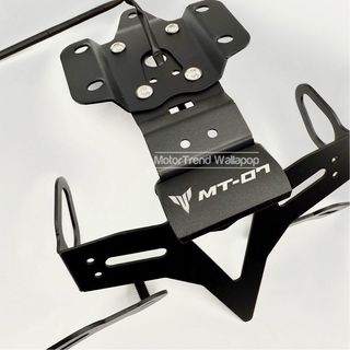MT07 Portamatrículas corto Yamaha +luz matrícula