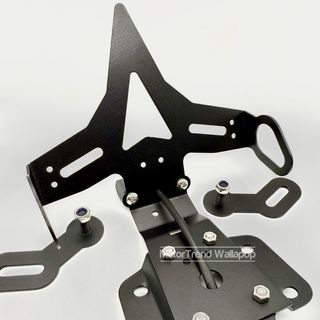 MT07 Portamatrículas corto Yamaha +luz matrícula